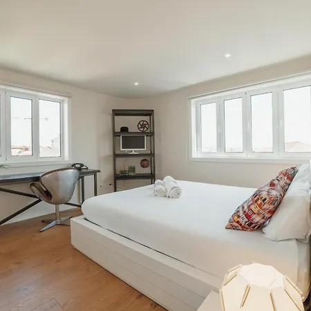 Rooftop Design By Homing Apartment Porto
